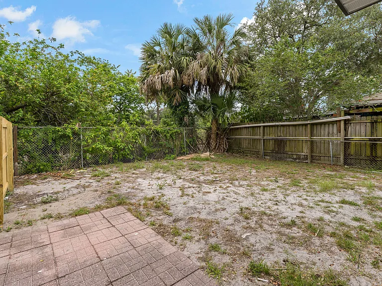 3810 S Randall St #B — Photo 43