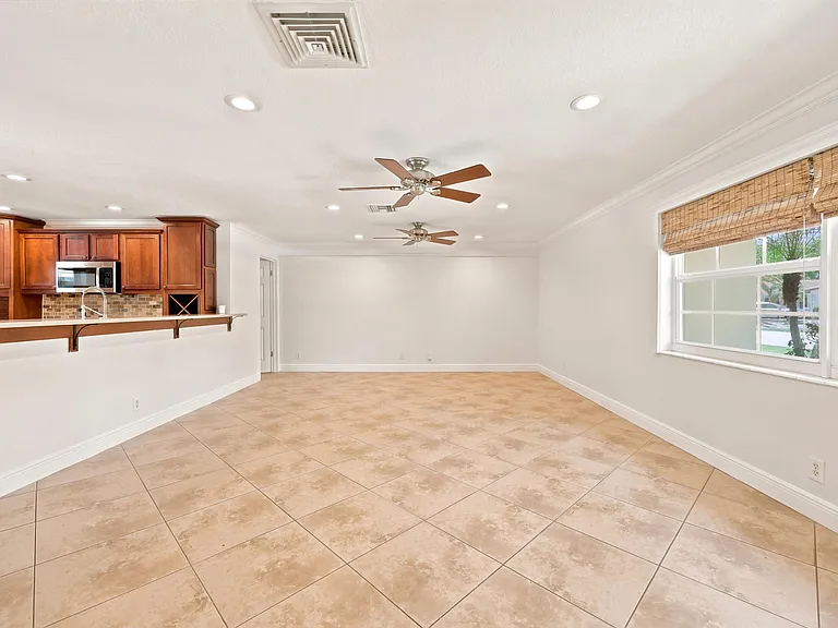 1222 SW 5th St — Photo 10