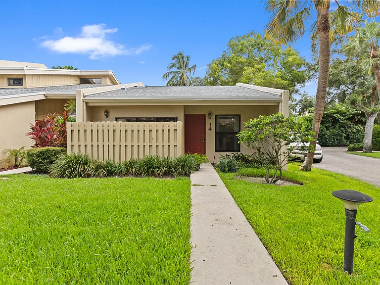1400 NW 9th Ave #B-14 — Photo 1