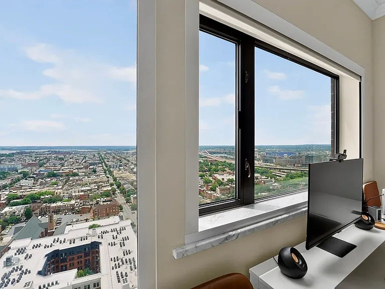10 E Lee St #2305 — Photo 24