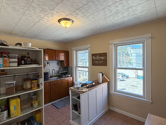 5th image of 14 Smythe St APT 2