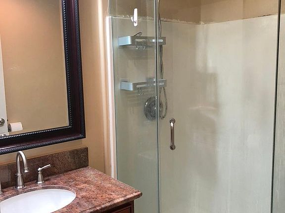 2nd image of 2501 Rockefeller Ln