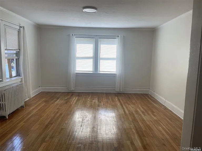 1082 Lynn Pl — Photo 3