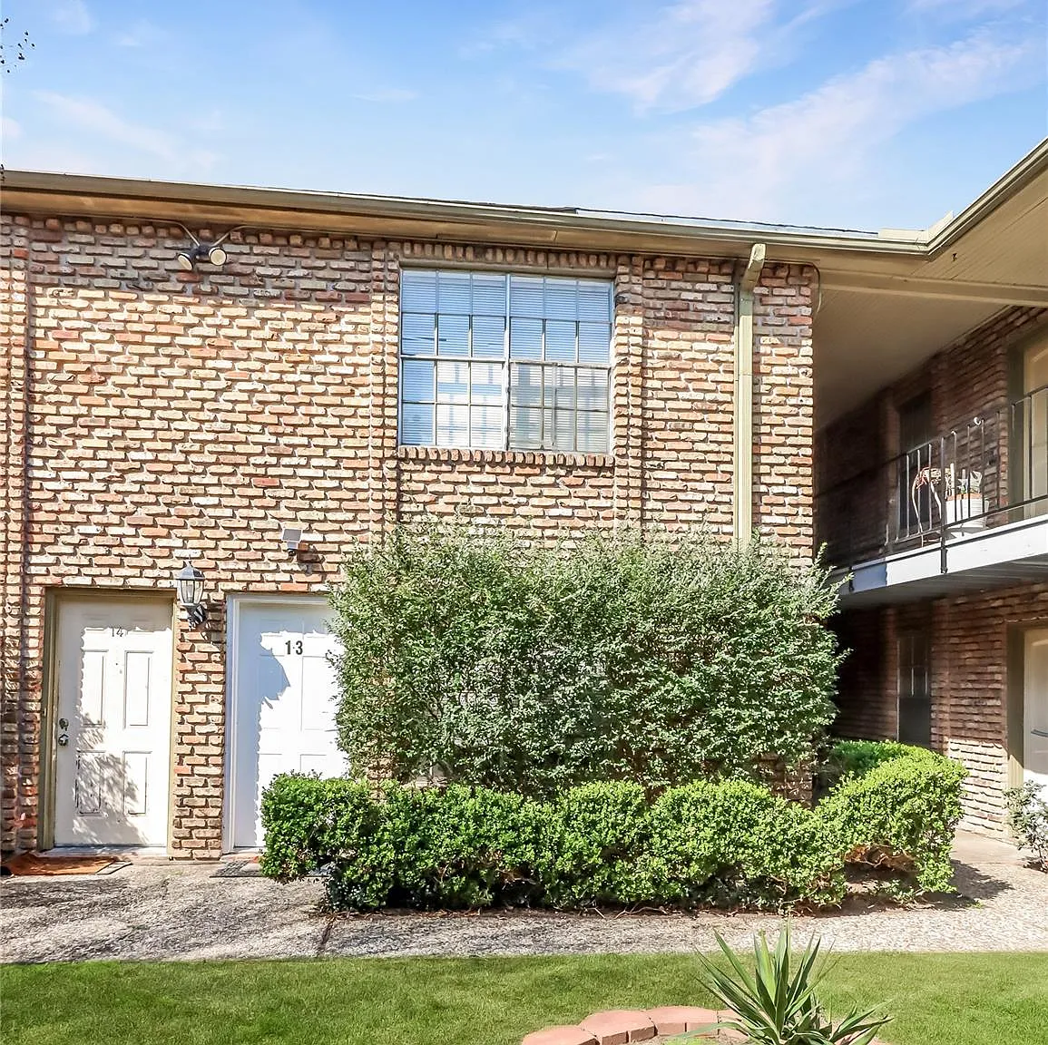 6401 Skyline Dr — Photo 1
