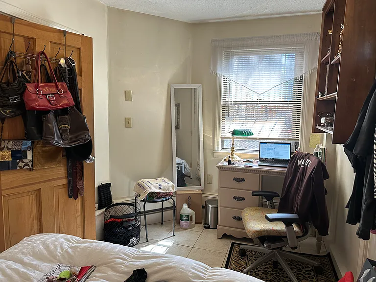 907 Beacon St #2 — Photo 12