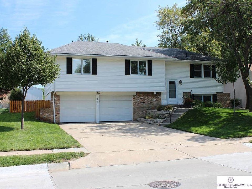 1st image of 1009 Michelle Pkwy