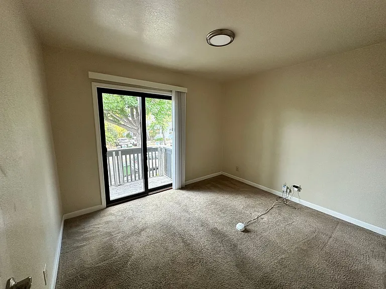 Derby Street Apartments LLC — Photo 4
