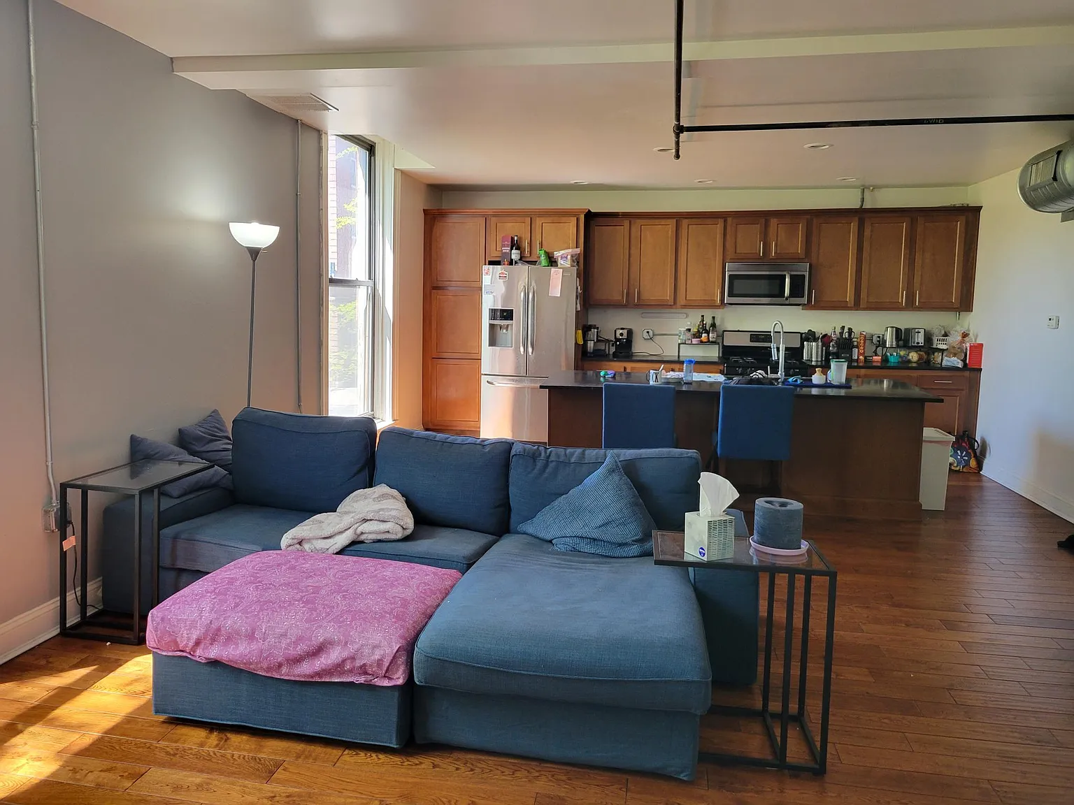 4 bed, 3.5 bath, 2400 sqft, $2,800 — Photo 3