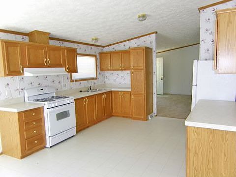 2nd image of 200 N 35th Ave