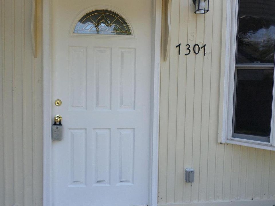 1st image of 7307 Pine Dr