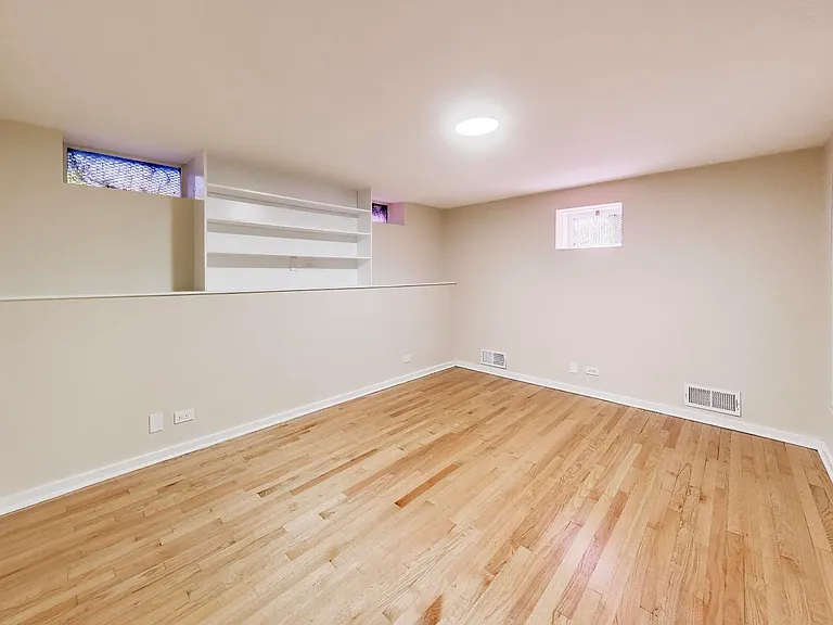 2233 W Armitage Ave #CH — Photo 9
