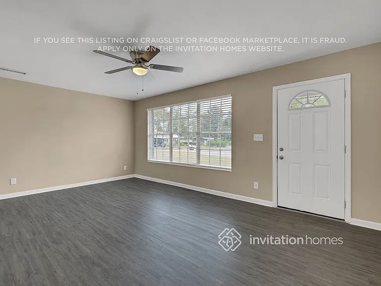 1650 Cezanne Dr W — Photo 3