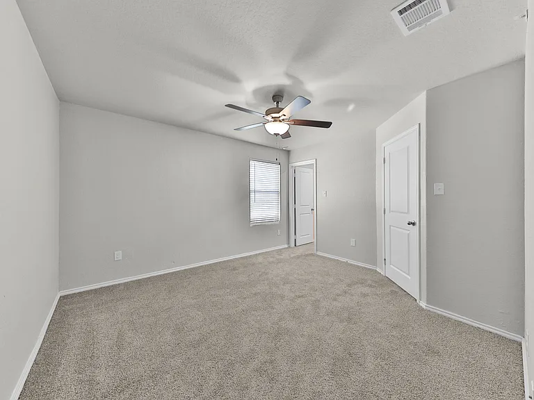 9907 Grove Mist #102 — Photo 17