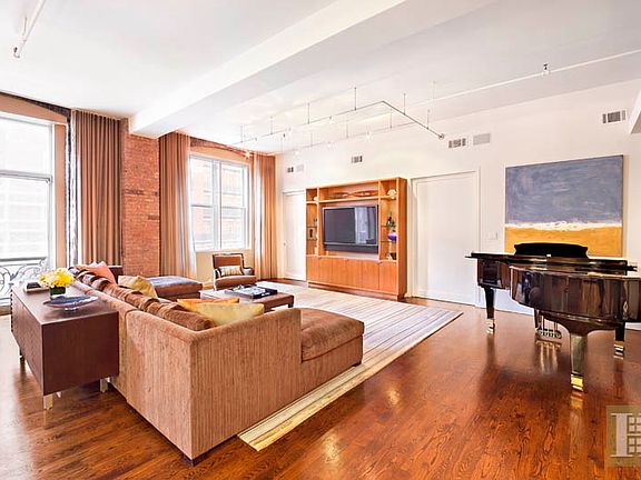 3rd image of 213 W 23rd St APT 3S