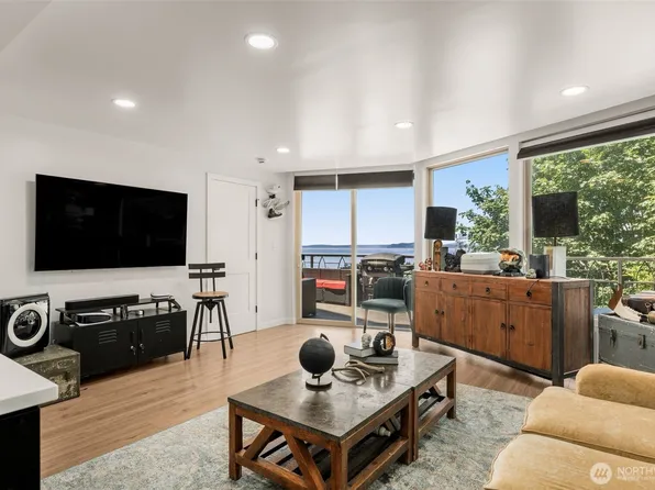 507 W Mercer St #401, Seattle, WA 98119