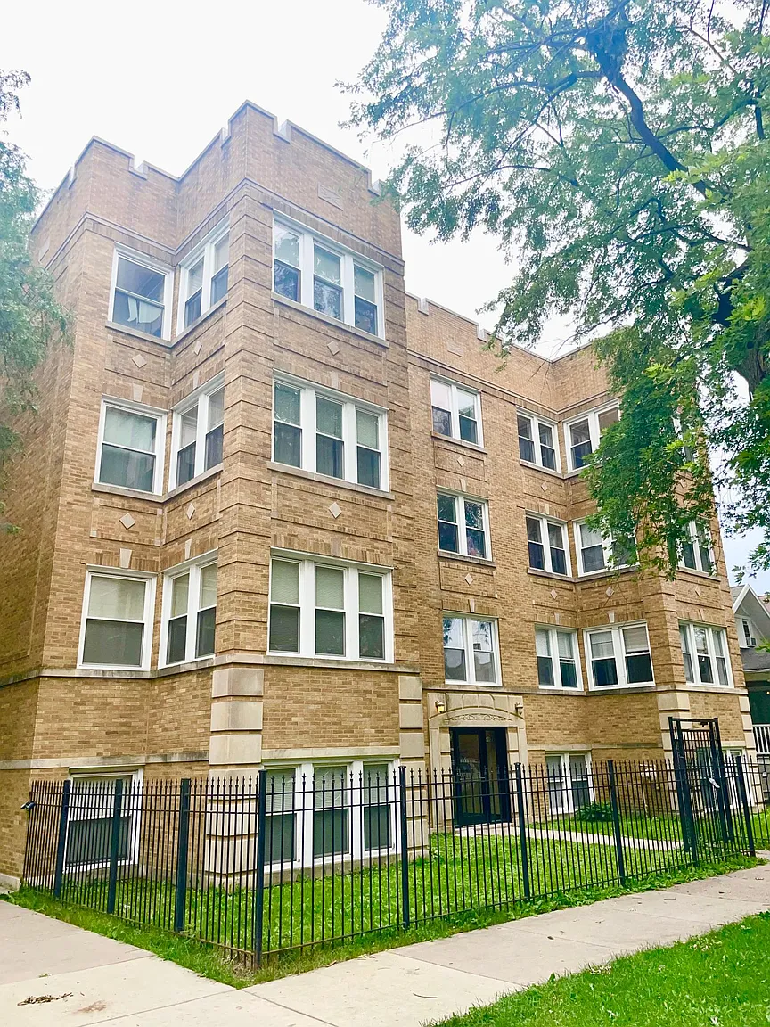 4855 N Springfield Ave APT 1 photo 1