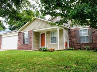 101 E 11th St S, Claremore, OK 74019