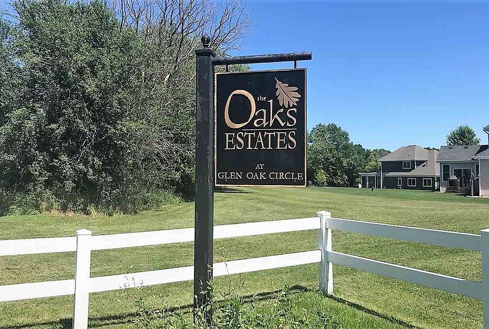 1st image of 2288 Glen Oaks Cir