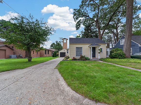 4th image of 1629 Montague Ave
