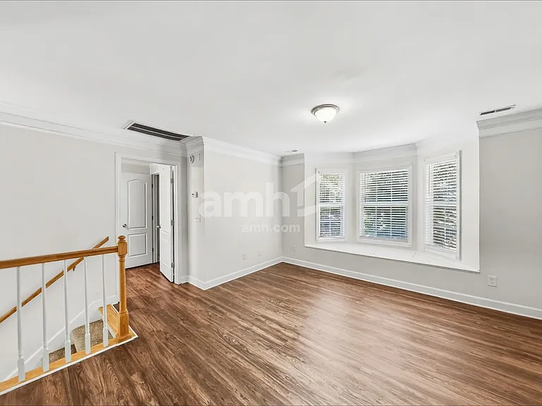 1305 Bantry Dr — Photo 19