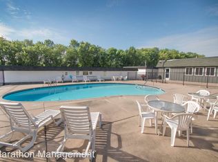 7721 Chanhassen Rd APT 241, Chanhassen, MN 55317