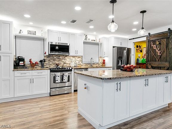 5th image of 112 Little Grove Ln