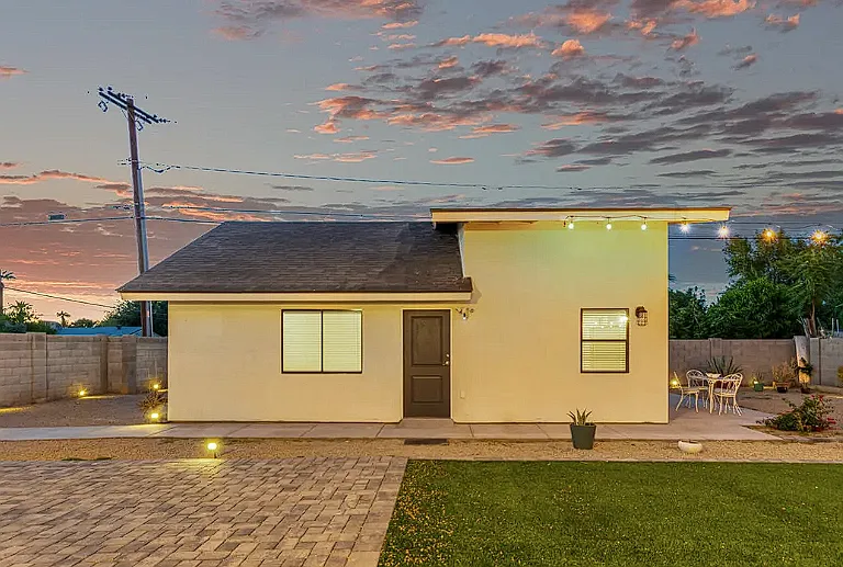 3402 E Virginia Ave — Photo 1