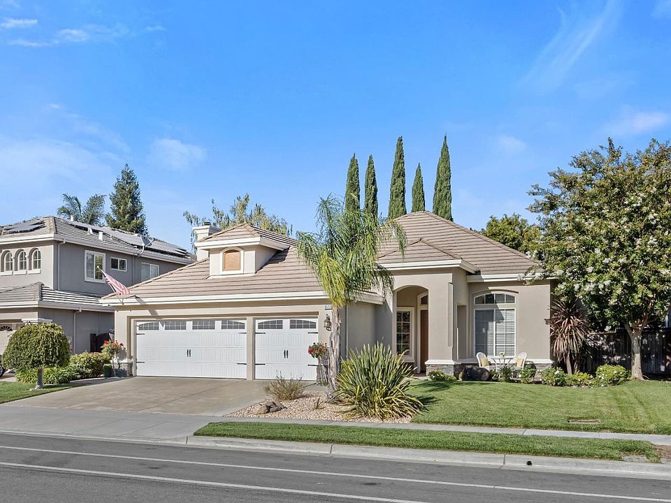 1st image of 9520 Rancho Hills Dr