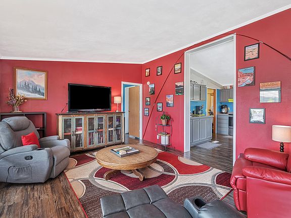 5th image of 21470 5th Avenue