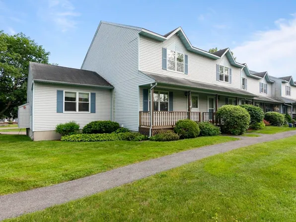 18 Craftsbury Court #10, Essex, VT 05452