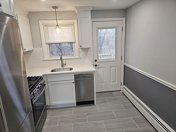 3rd image of 11 Bradstreet Ave #2