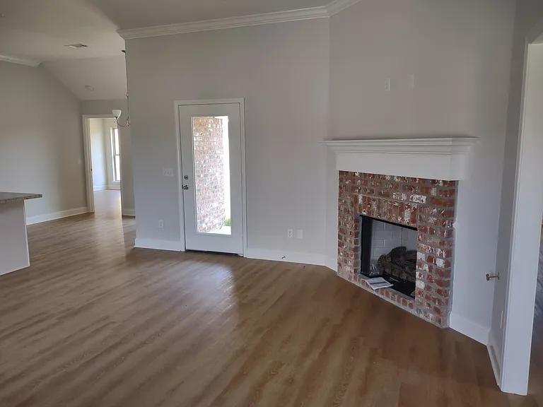 576 Silver Hill Dr — Photo 10