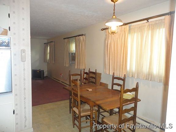 4th image of 642 Country Club Dr