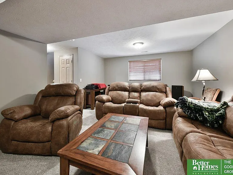 17038 Sahler St — Photo 24