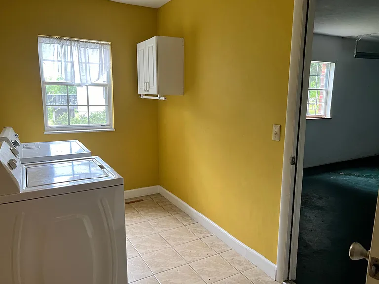 1317 Lancaster St — Photo 8
