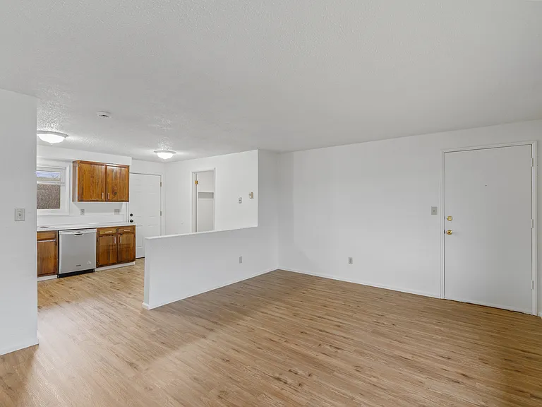 1200 W Huntley St #1203 — Photo 8