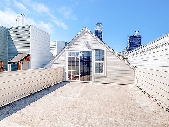 4th image of 2086 Golden Gate Ave #A