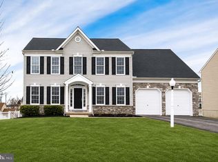 85 Angela Ln, York, PA 17402