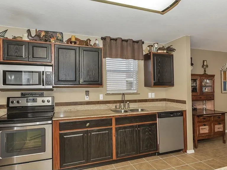 2912 Lake Terrace Dr — Photo 9