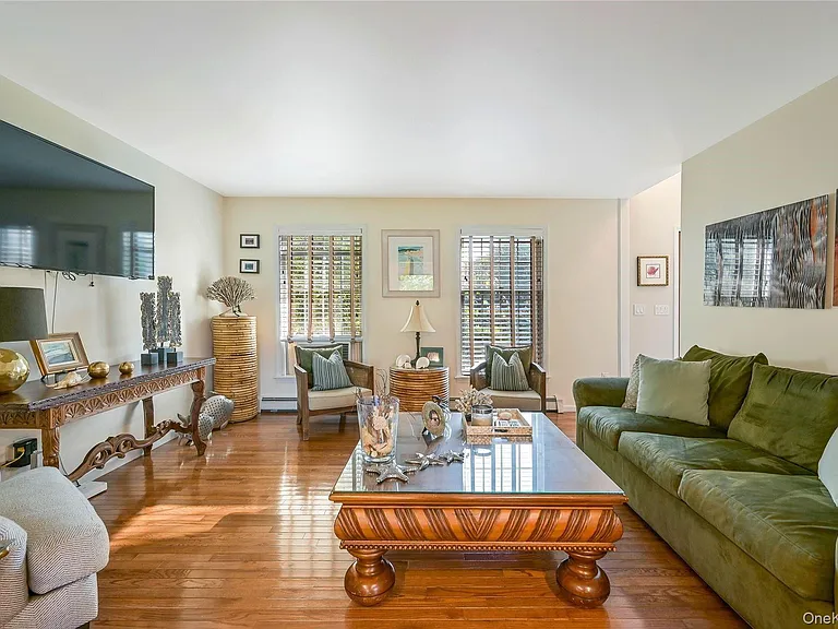 215 Kouros Rd — Photo 5