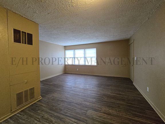 2nd image of 1607 S Martinson St #3