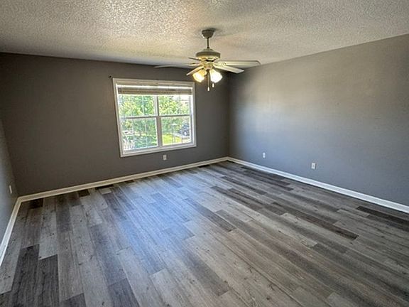3rd image of 3917 Stanton Hall Pkwy
