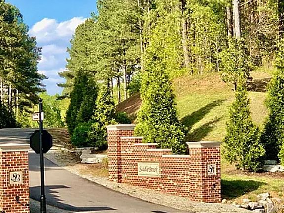3rd image of 201 Saddlebrook Dr