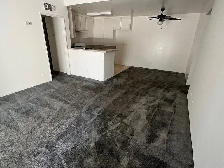 412 S Clementine St #209 — Photo 3