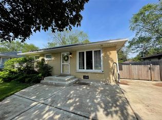 1S214 Michigan Ave, Lombard, IL