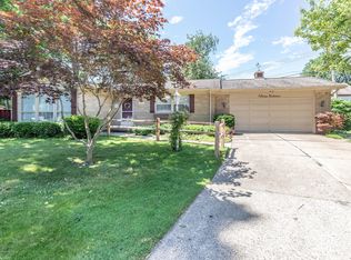 1513 Sherwood Ln, Lansing, MI 48917