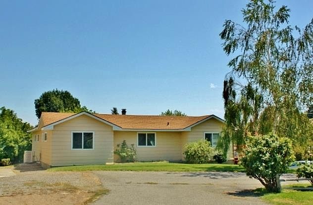 1st image of 710 S 45th Ave