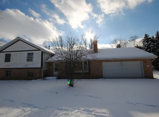 708 S Rainbow Dr, Clare, MI 48617