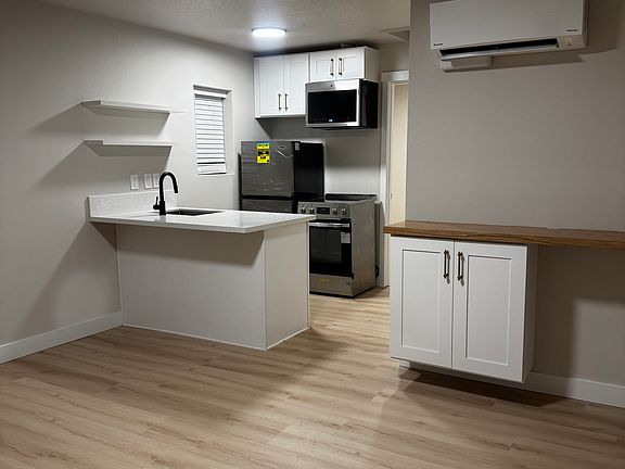 2nd image of 7416 N Albina Ave