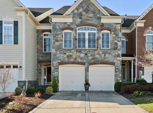 18301 Buccaneer Ter, Leesburg, VA 20176